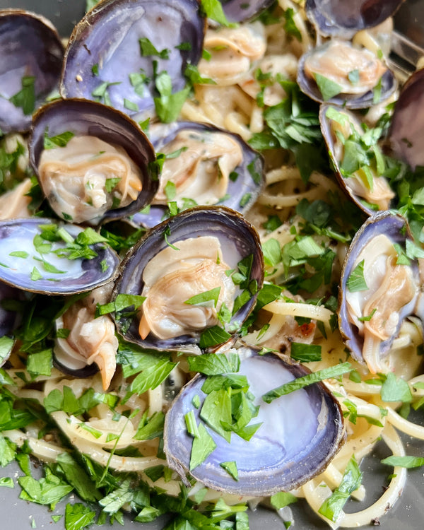 A Simple, Summer Shellfish Pasta for Home Chefs: Savory Blue Clams & Mancini Linguine